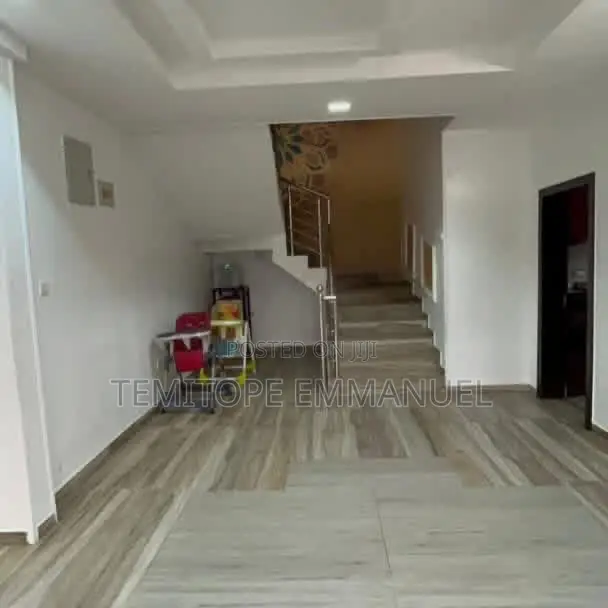 Furnished 4bdrm Duplex in Mende for sale