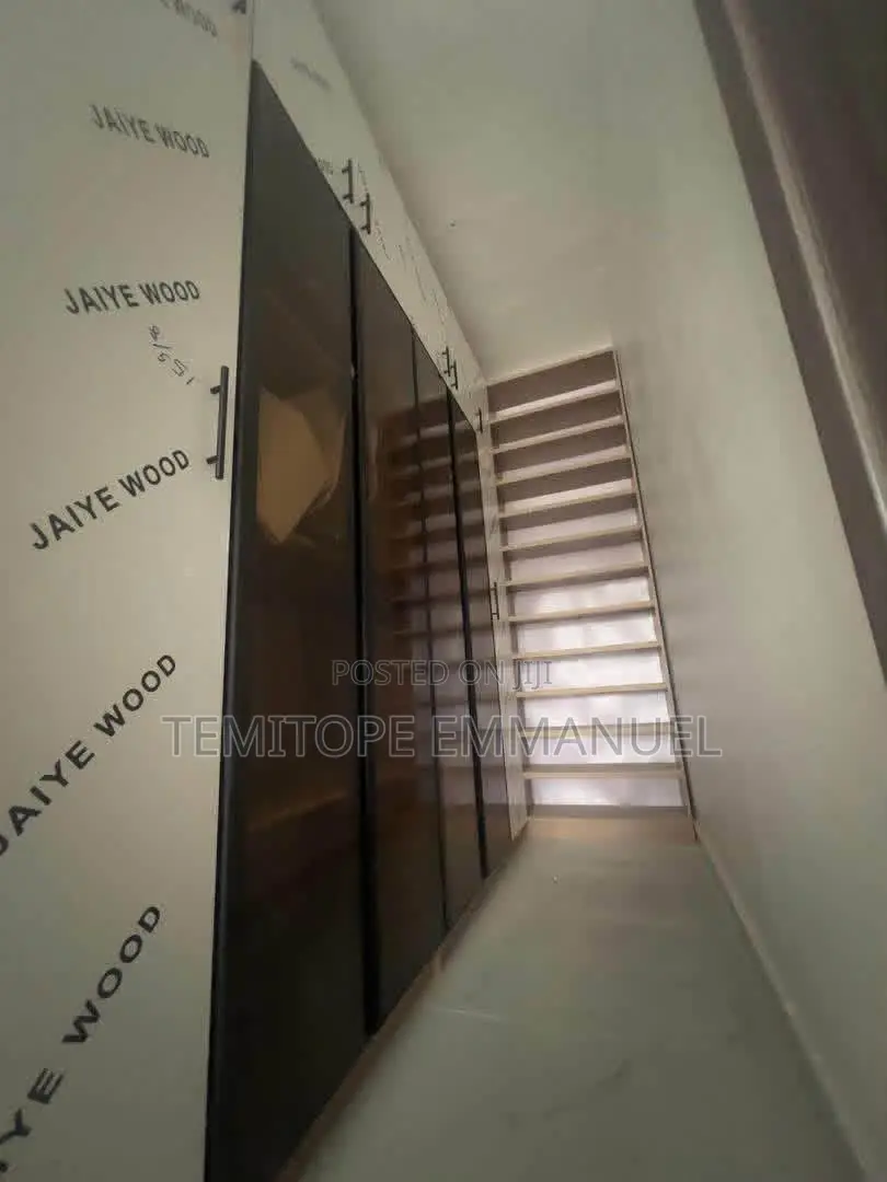 Furnished 4bdrm Apartment in Ikeja GRA for sale