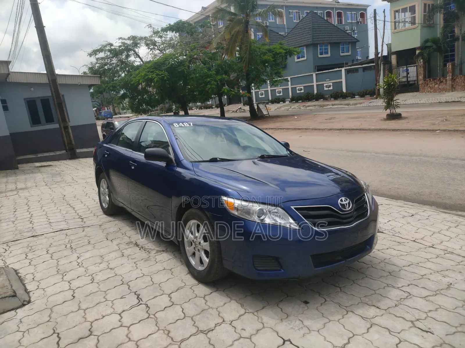 Toyota Camry LE 4dr Sedan (2.5L 4cyl 6A) 2011 Blue