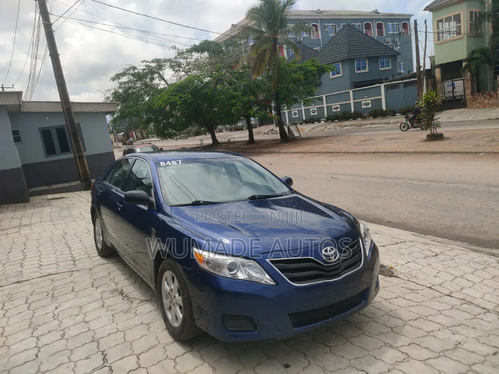 Toyota Camry LE 4dr Sedan (2.5L 4cyl 6A) 2011 Blue