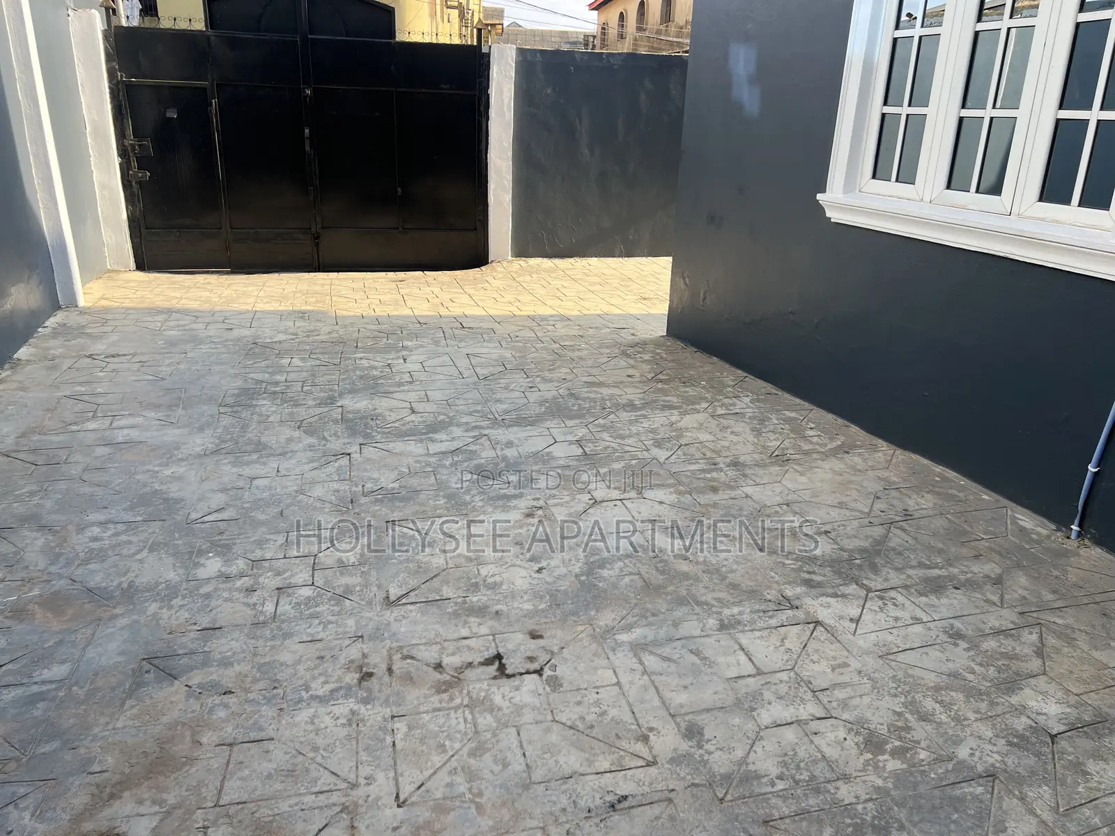 Luxury but Affordable (3bed) Shortlet Apt With Pool