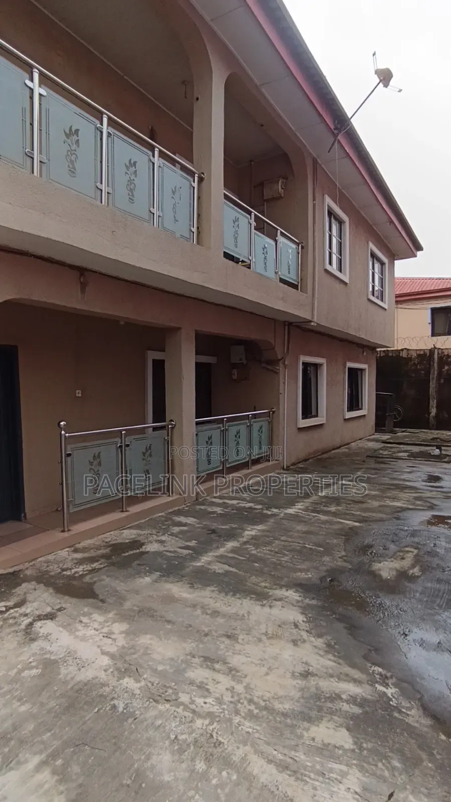 4bdrm Block of Flats in Ipaja / Ipaja for sale