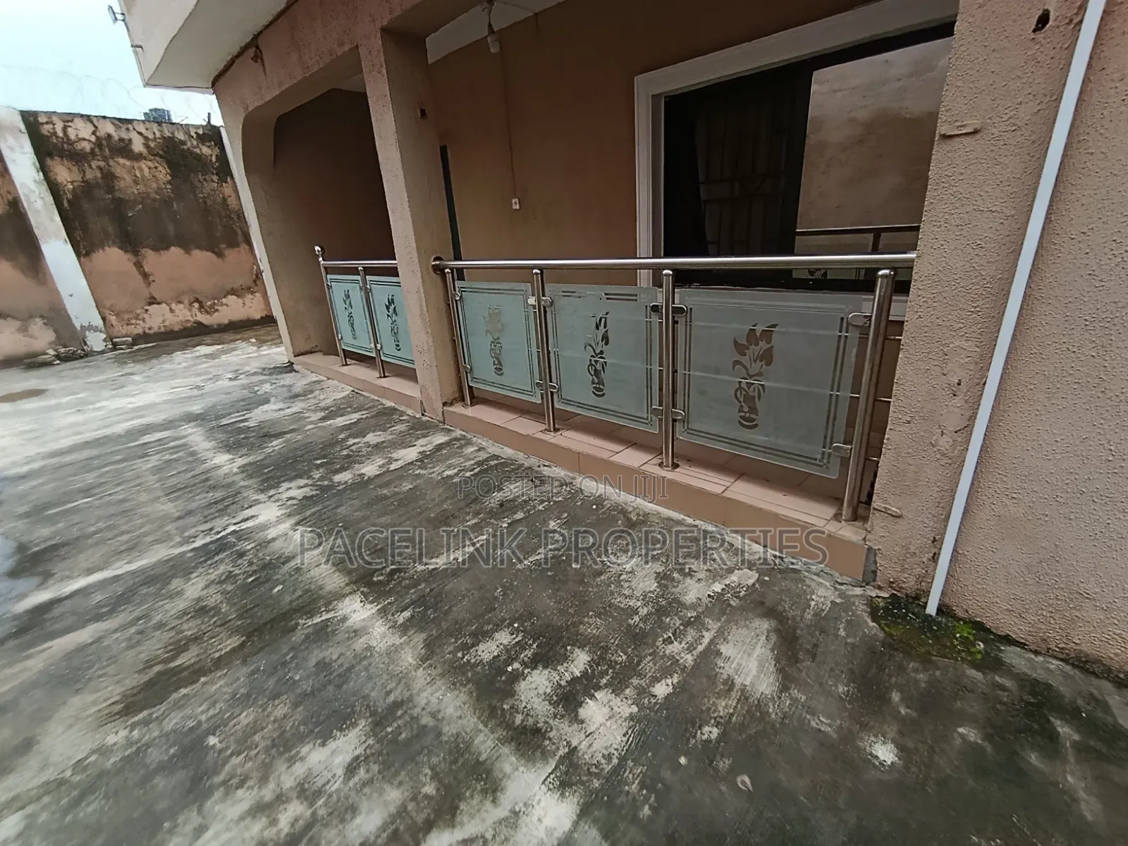 4bdrm Block of Flats in Ipaja / Ipaja for sale