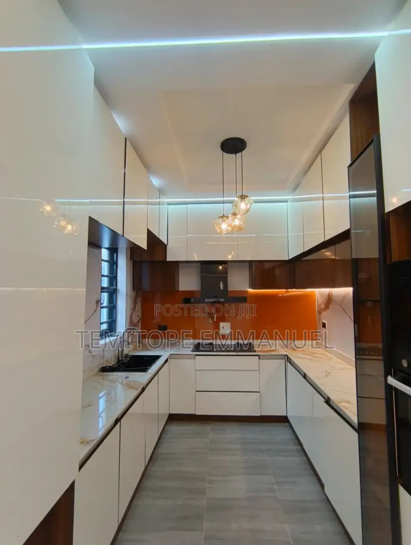 Furnished 5bdrm Duplex in Omole Phase 1 for sale