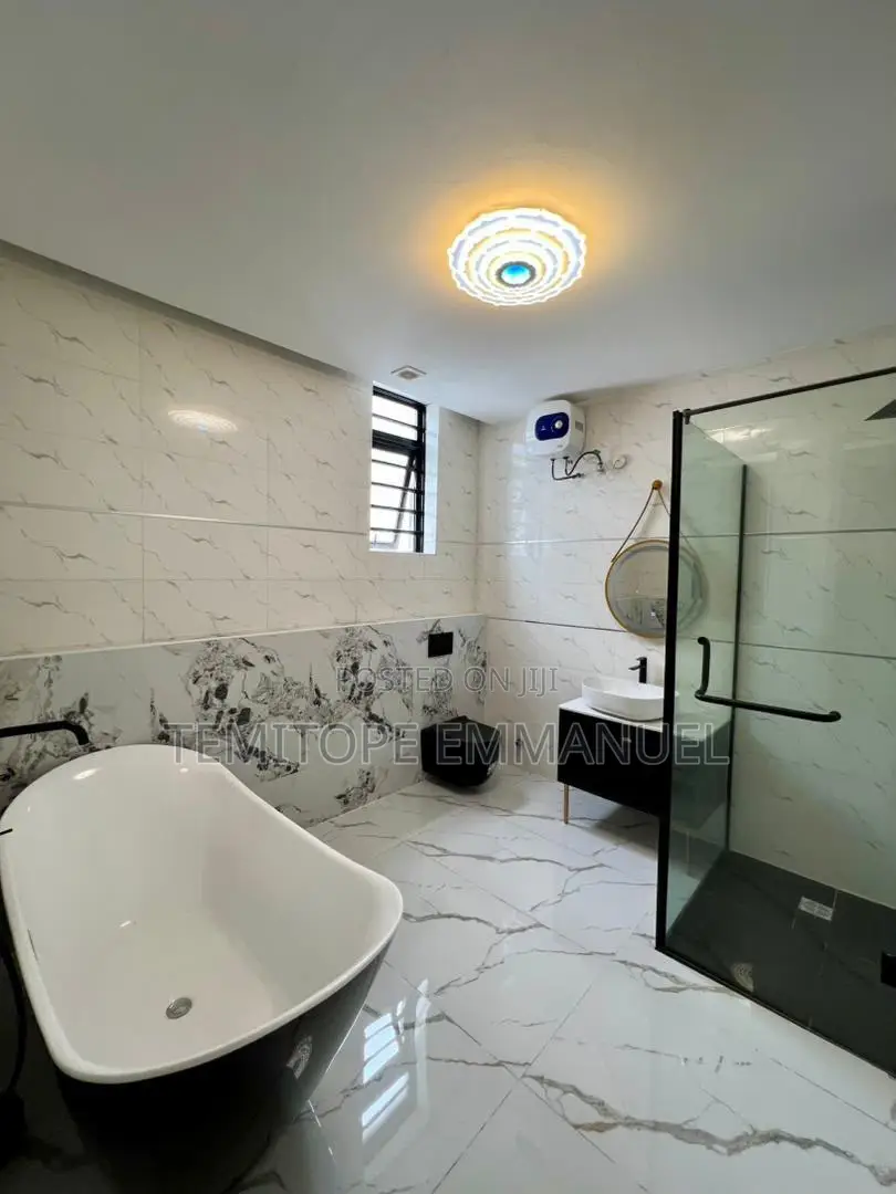 Furnished 5bdrm Duplex in Lekki Phase 1 for sale