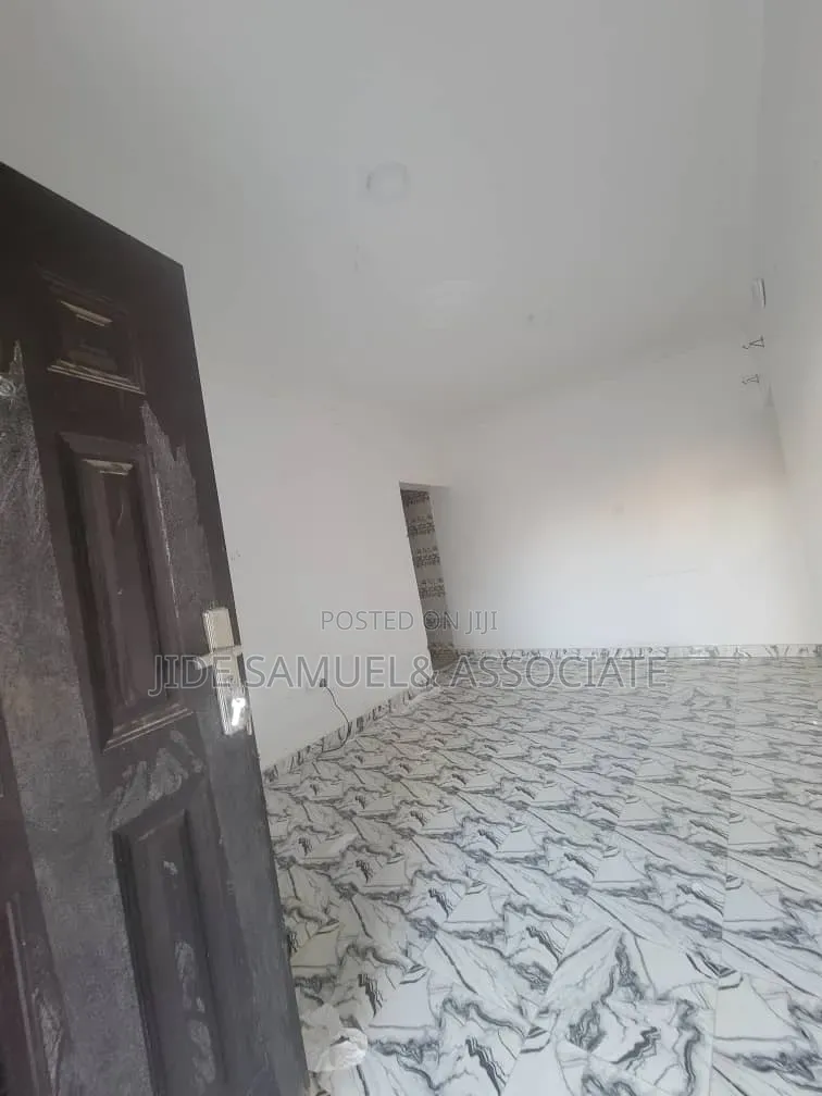 Furnished Mini Flat in Ayobo for rent