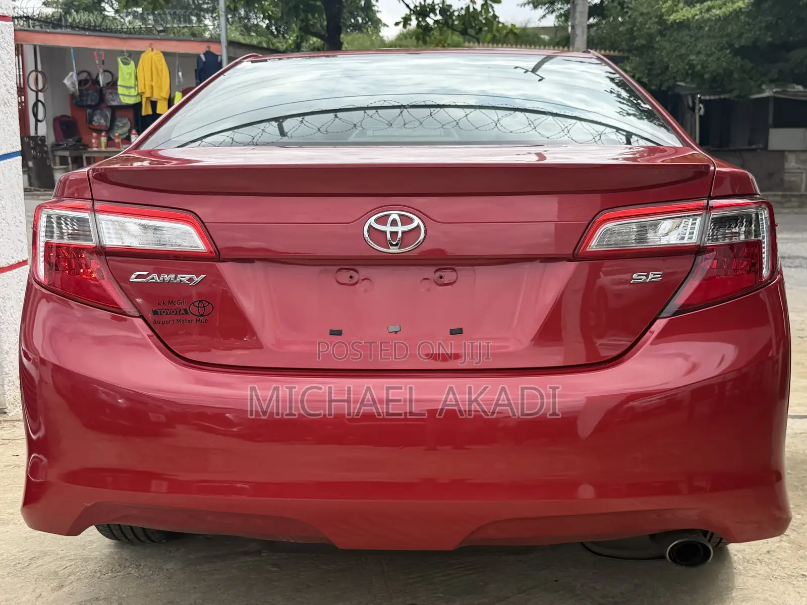 Toyota Camry SE 4dr Sedan (2.5L 4cyl 6A) 2012 Red