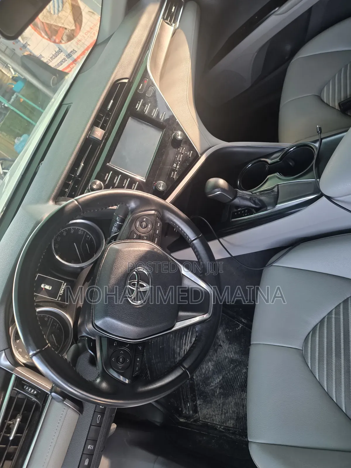 Toyota Camry 2018 White