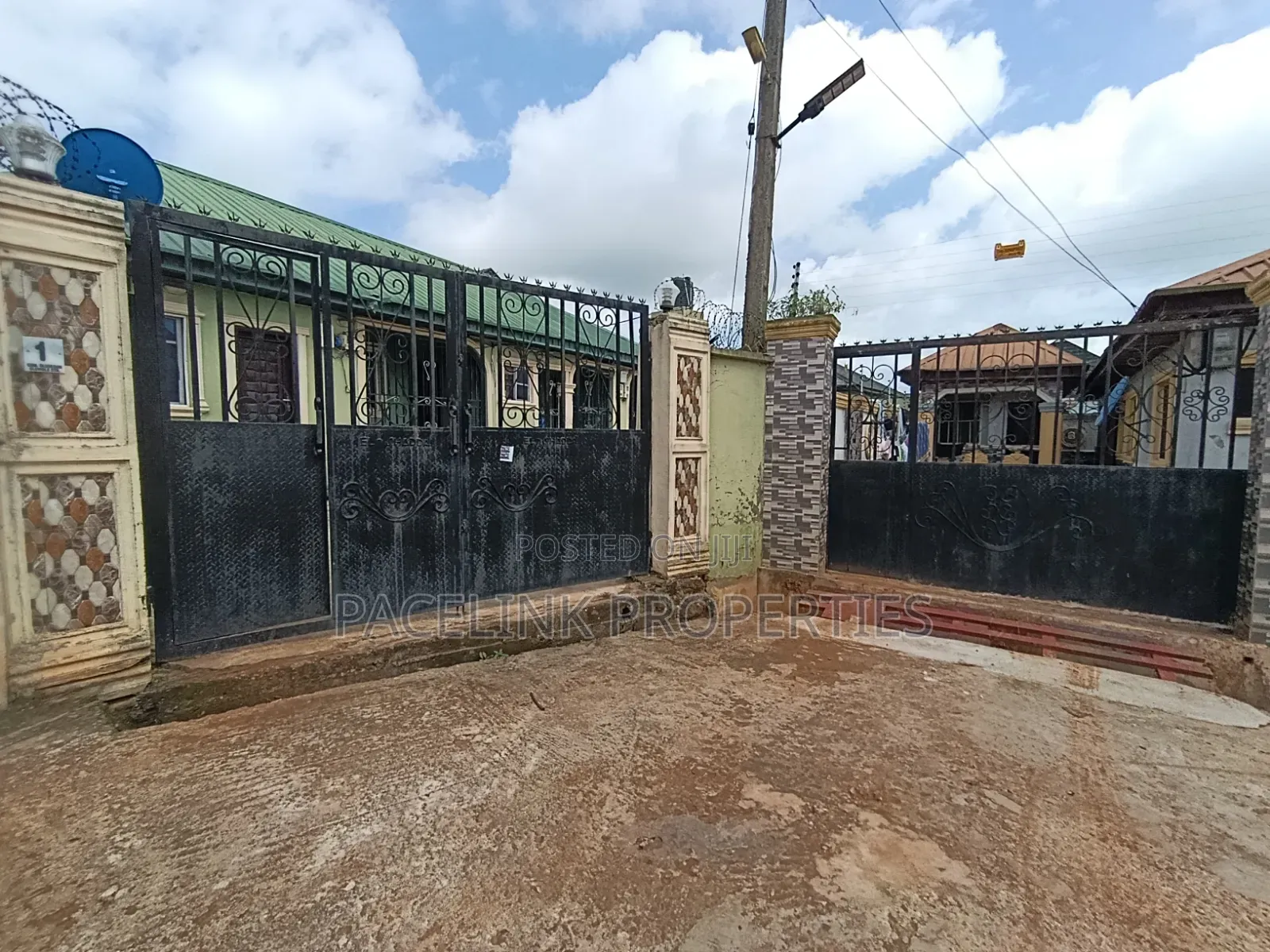1bdrm Apartment in Ayobo for rent