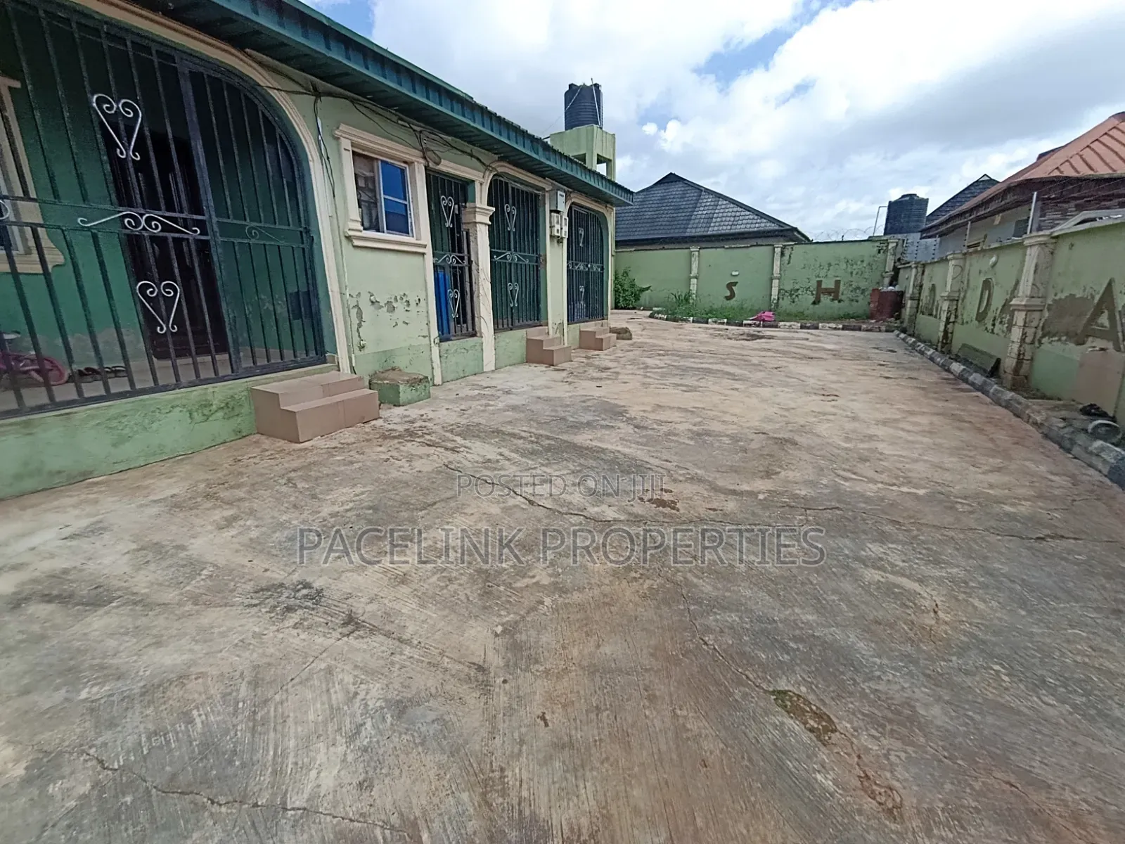 1bdrm Apartment in Ayobo for rent