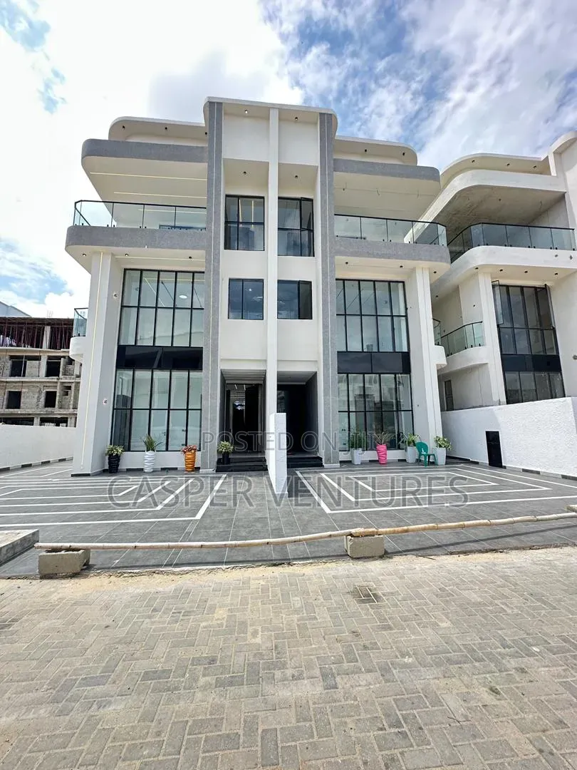 5bdrm Duplex in Freedom, Lekki Phase 1 for sale