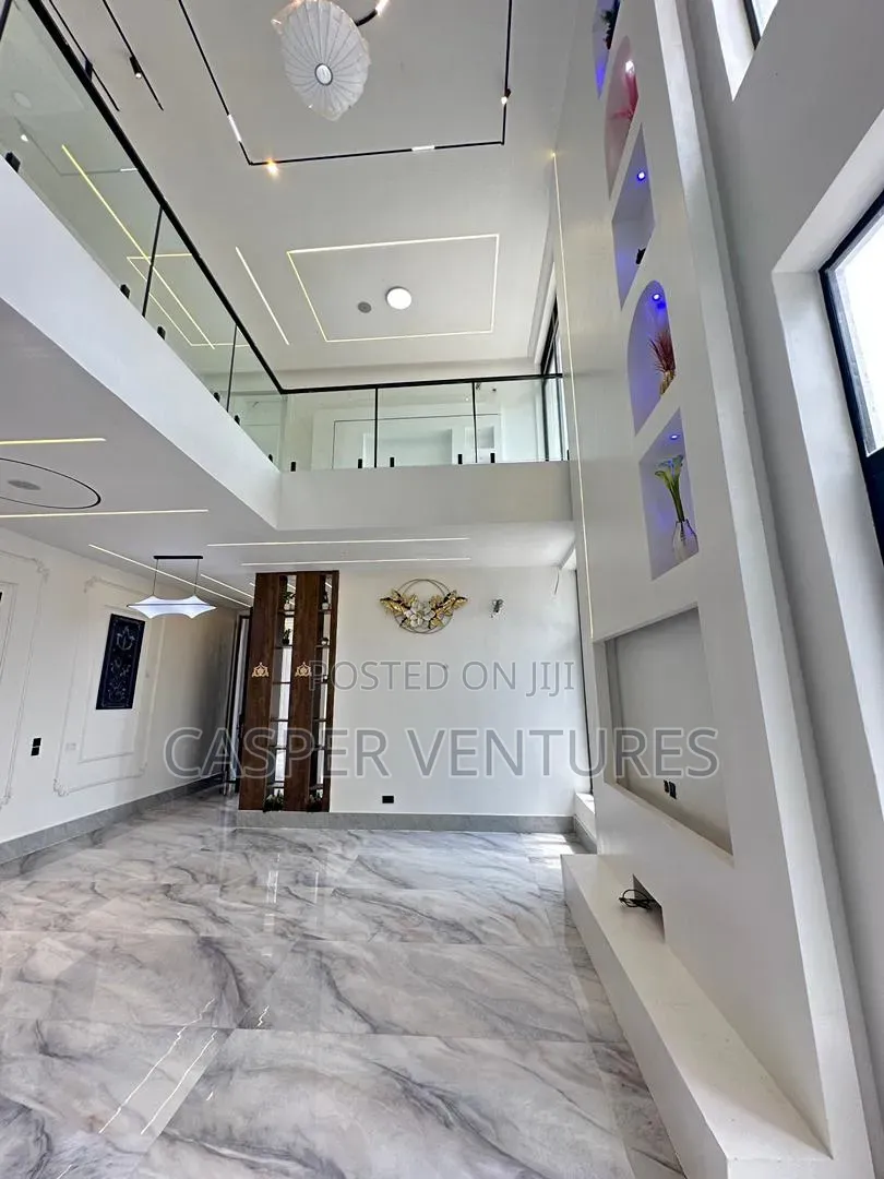 5bdrm Duplex in Freedom, Lekki Phase 1 for sale