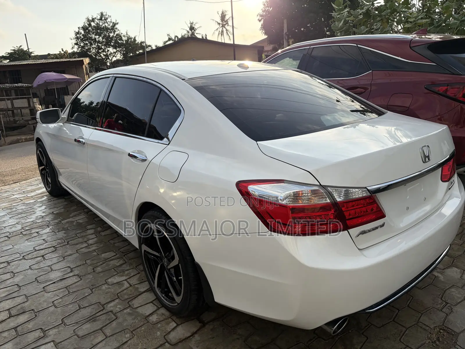 Honda Accord Touring V-6 4dr Sedan (3.5L 6cyl 6A) 2014 White