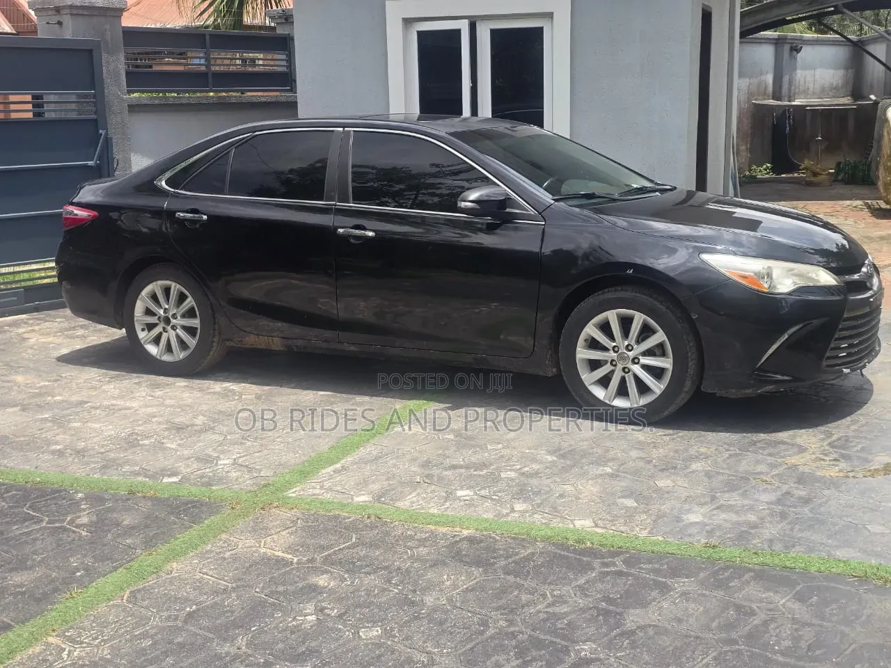 Toyota Camry 2016 Black