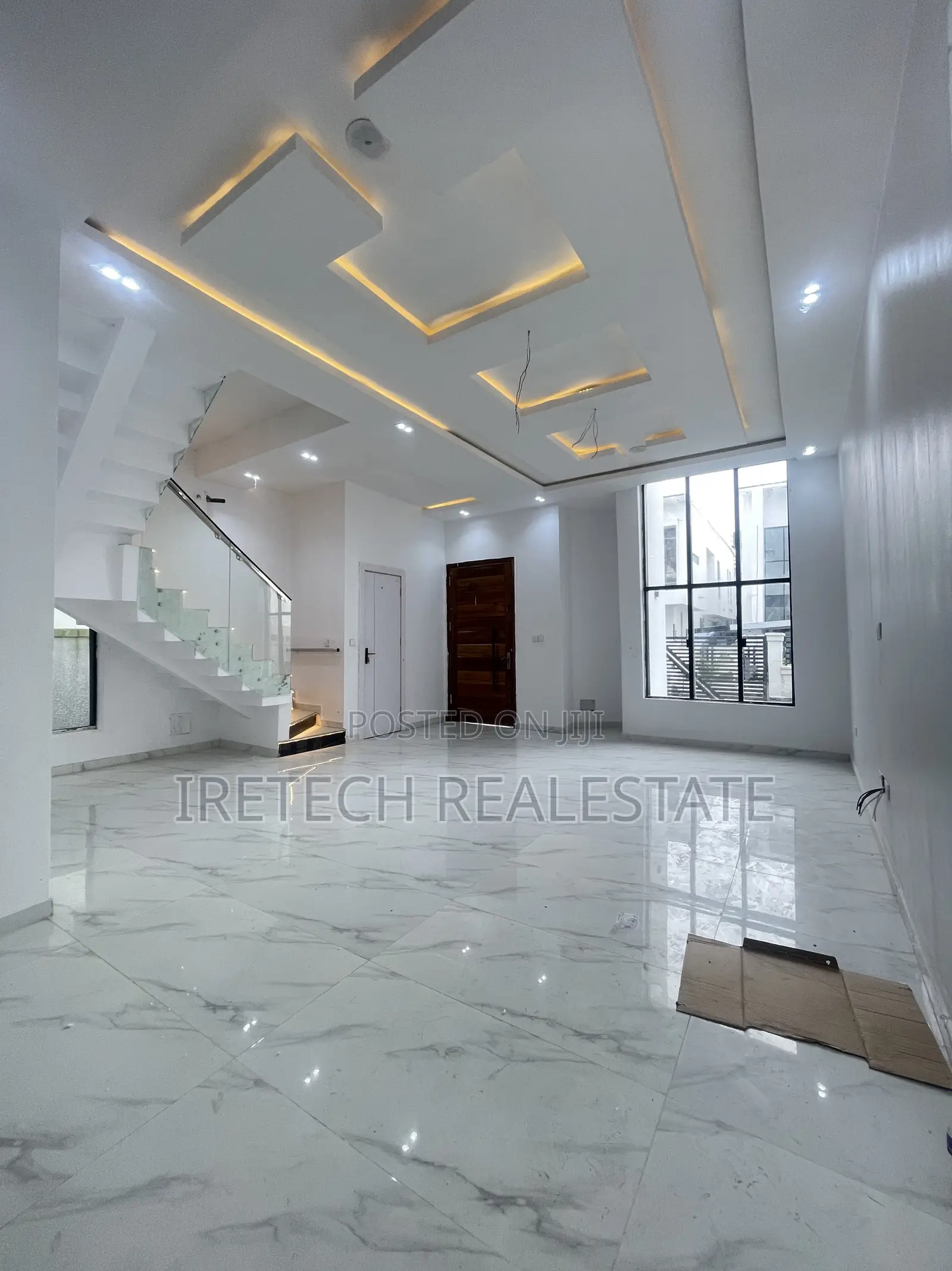 4bdrm Duplex in Chevron Well Secured for sale