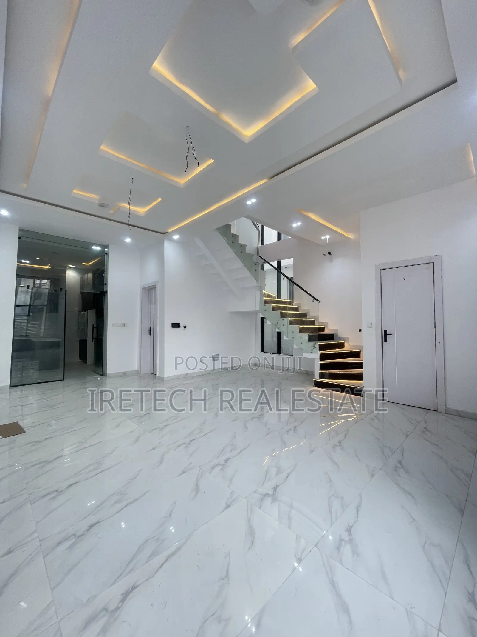 4bdrm Duplex in Chevron Well Secured for sale
