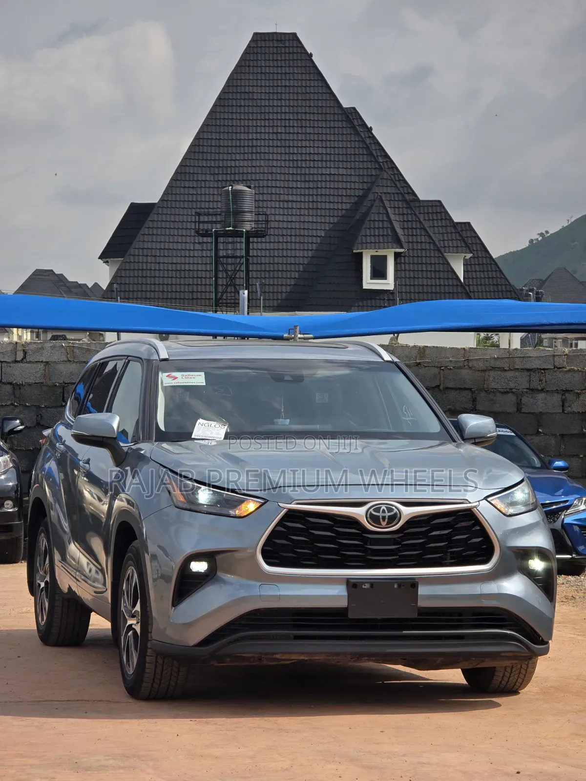 Toyota Highlander 2022 Blue