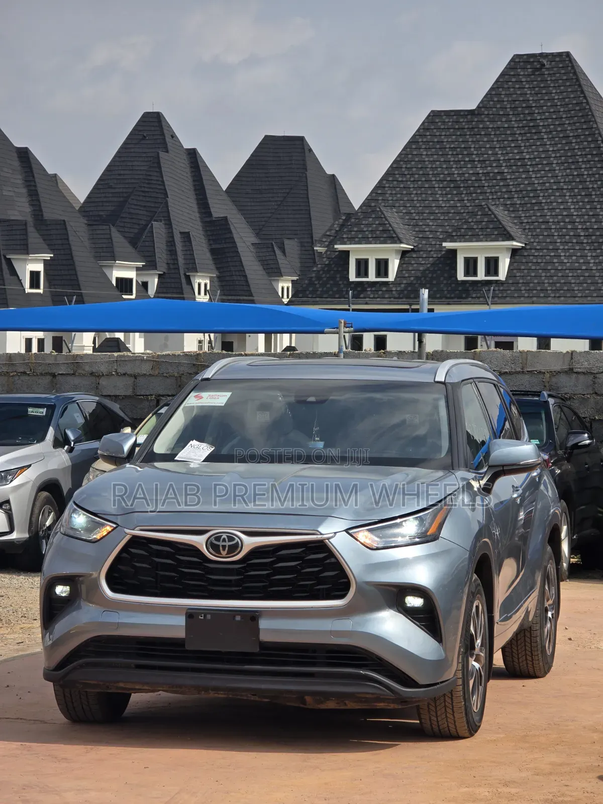 Toyota Highlander 2022 Blue