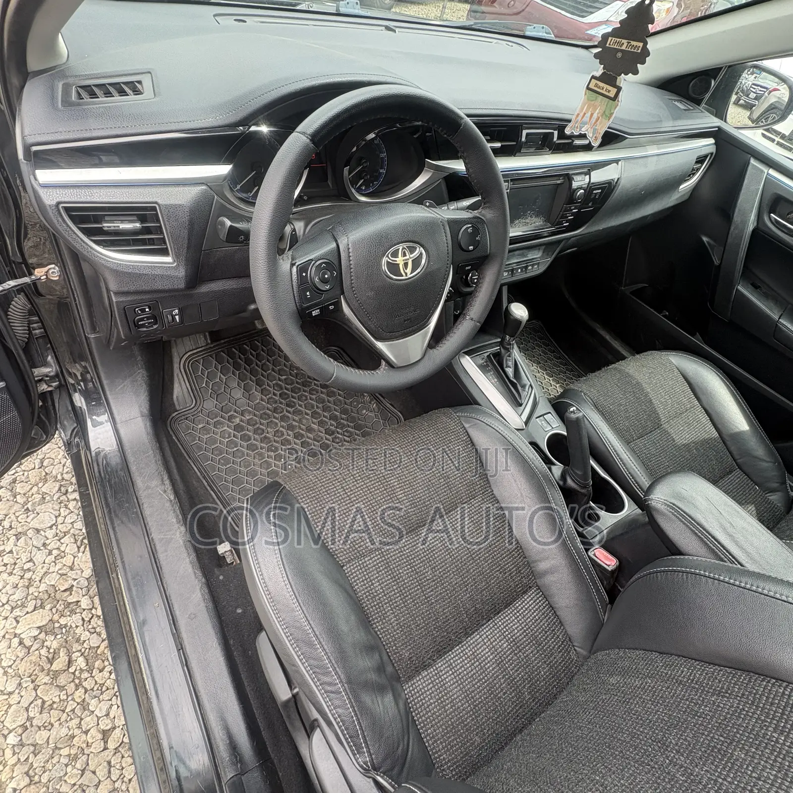Toyota Corolla 2015 Black