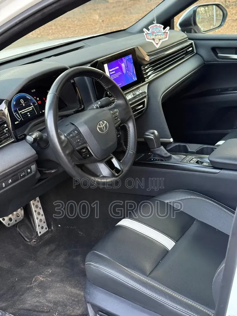 Toyota Camry 2025 White