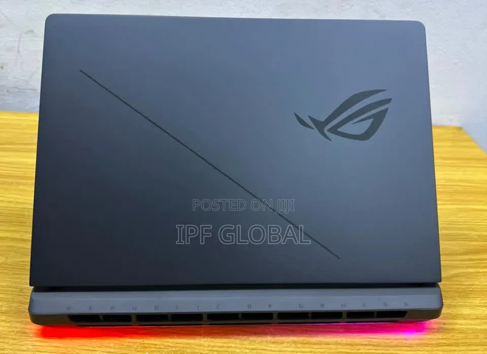 Laptop Asus ROG Strix G16 32GB Intel Core Ultra 7 SSD 1T