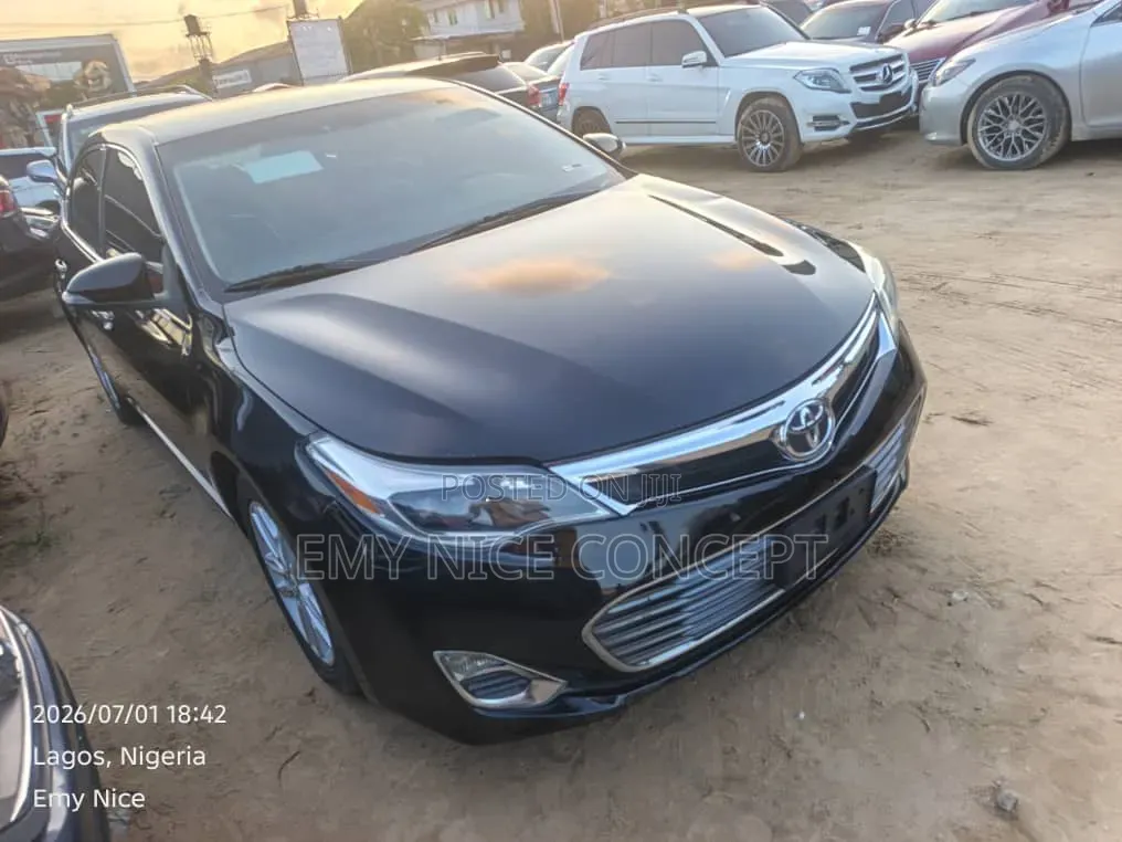 Toyota Avalon XLE 4dr Sedan (3.5L 6cyl 6A) 2015 Black