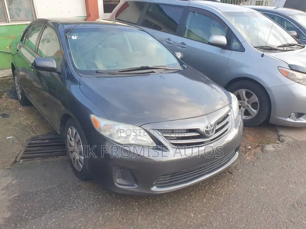 Toyota Corolla 2013 Gray