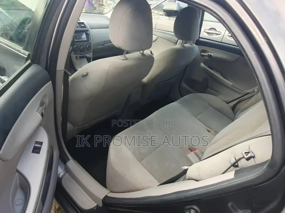 Toyota Corolla 2013 Gray