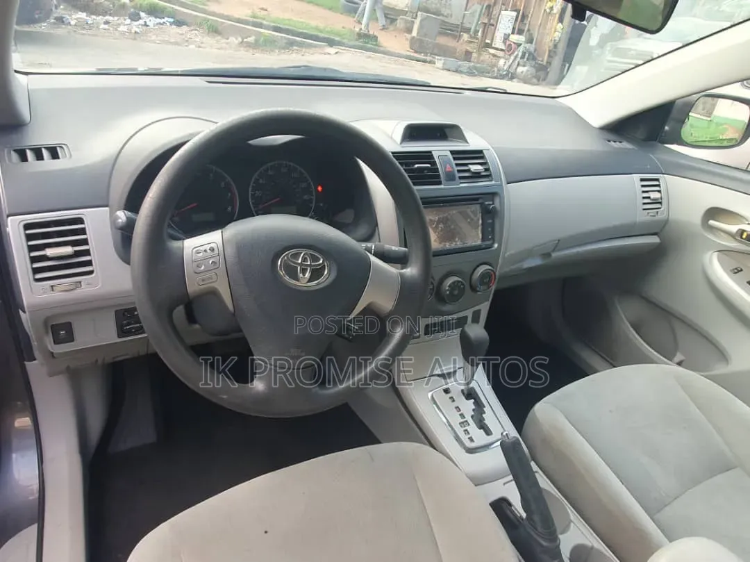 Toyota Corolla 2013 Gray
