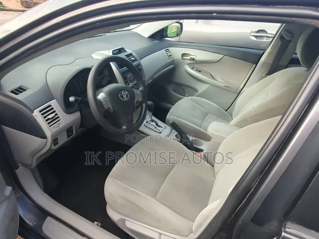 Toyota Corolla 2013 Gray
