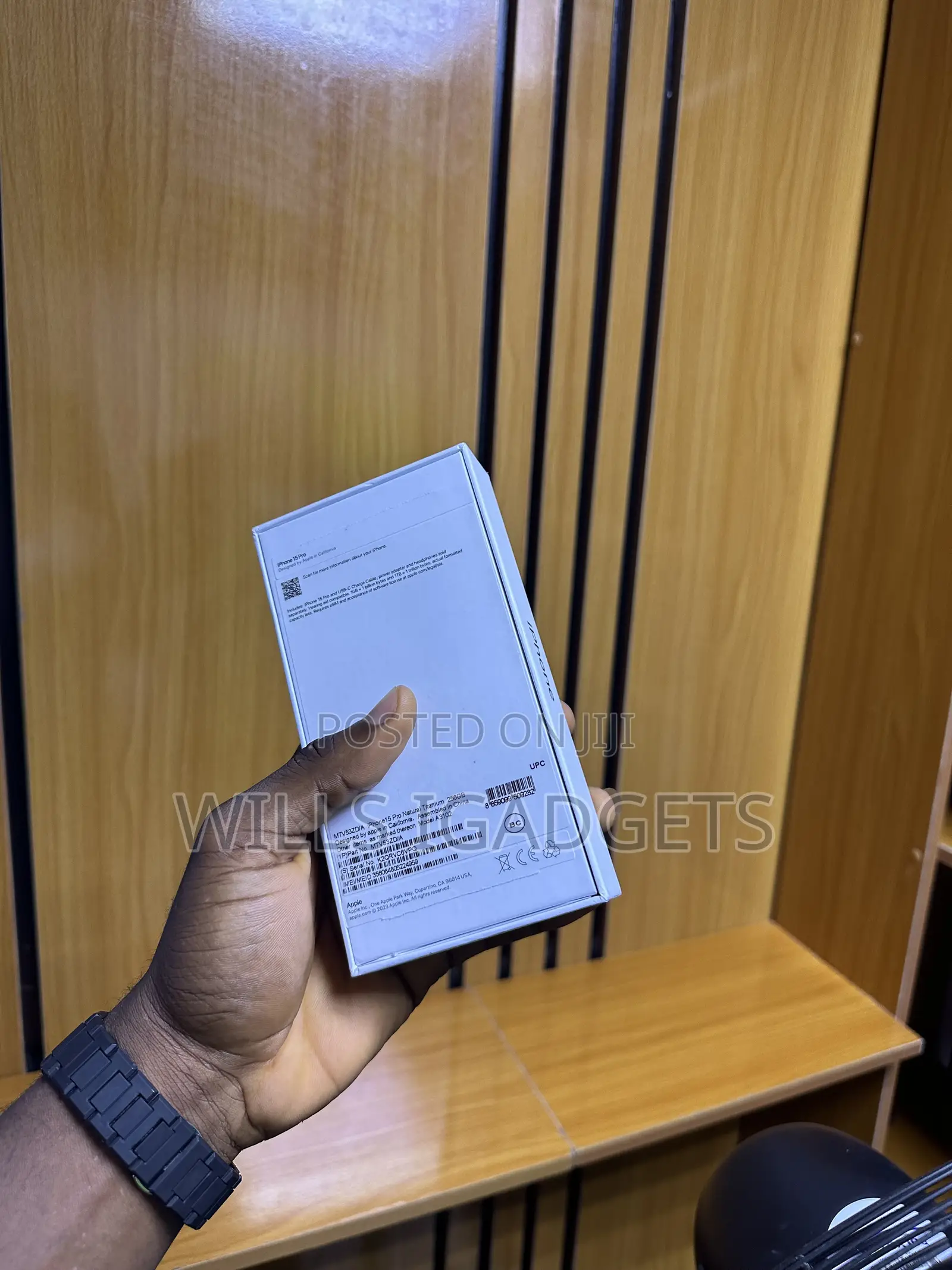 New Apple iPhone 15 Pro 128 GB Silver
