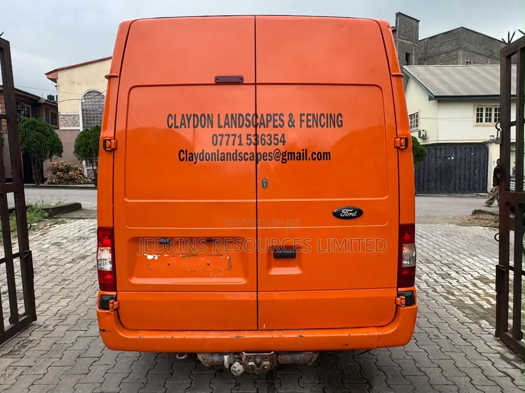 Ford Transit 2013 Orange