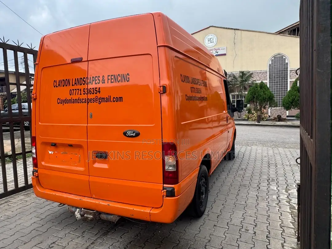 Ford Transit 2013 Orange