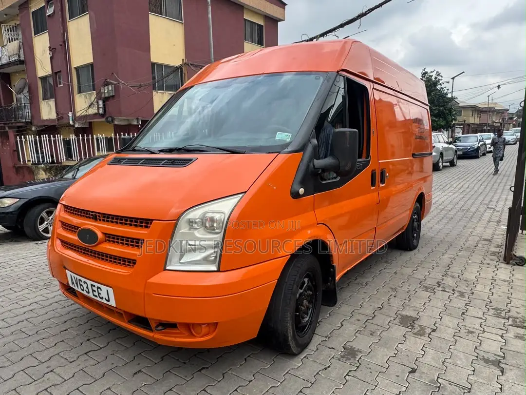 Ford Transit 2013 Orange