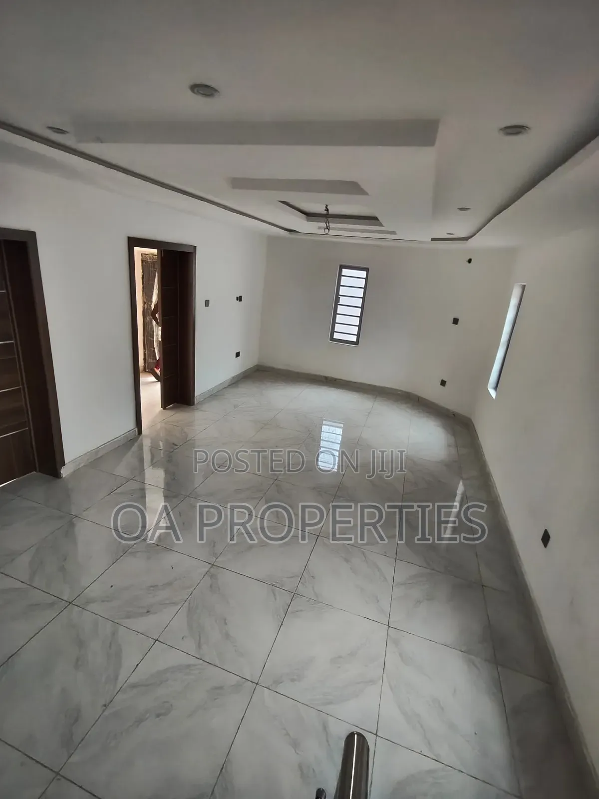 4bdrm Duplex in Adeyi, Old Bodija for sale