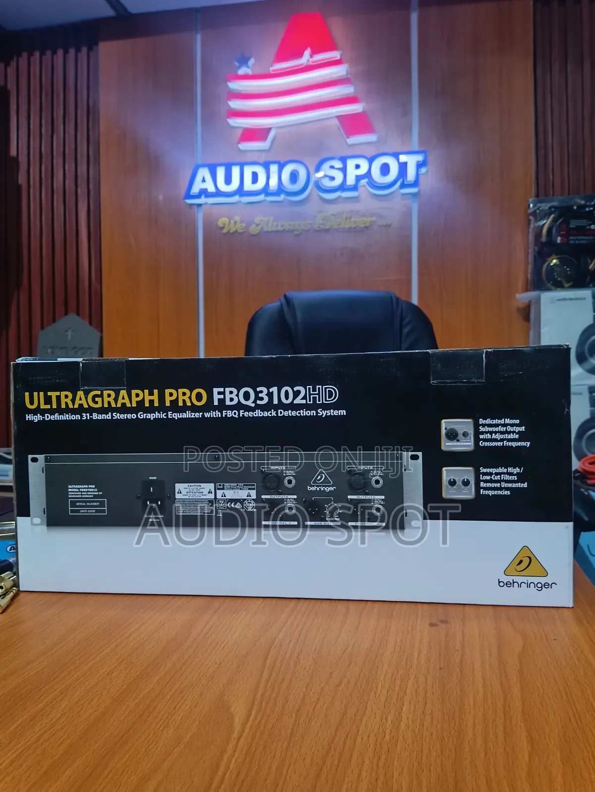 Behringer Ultragraph Pro Fbq3102hd 31 Band Stereo Graphic Equalizer
