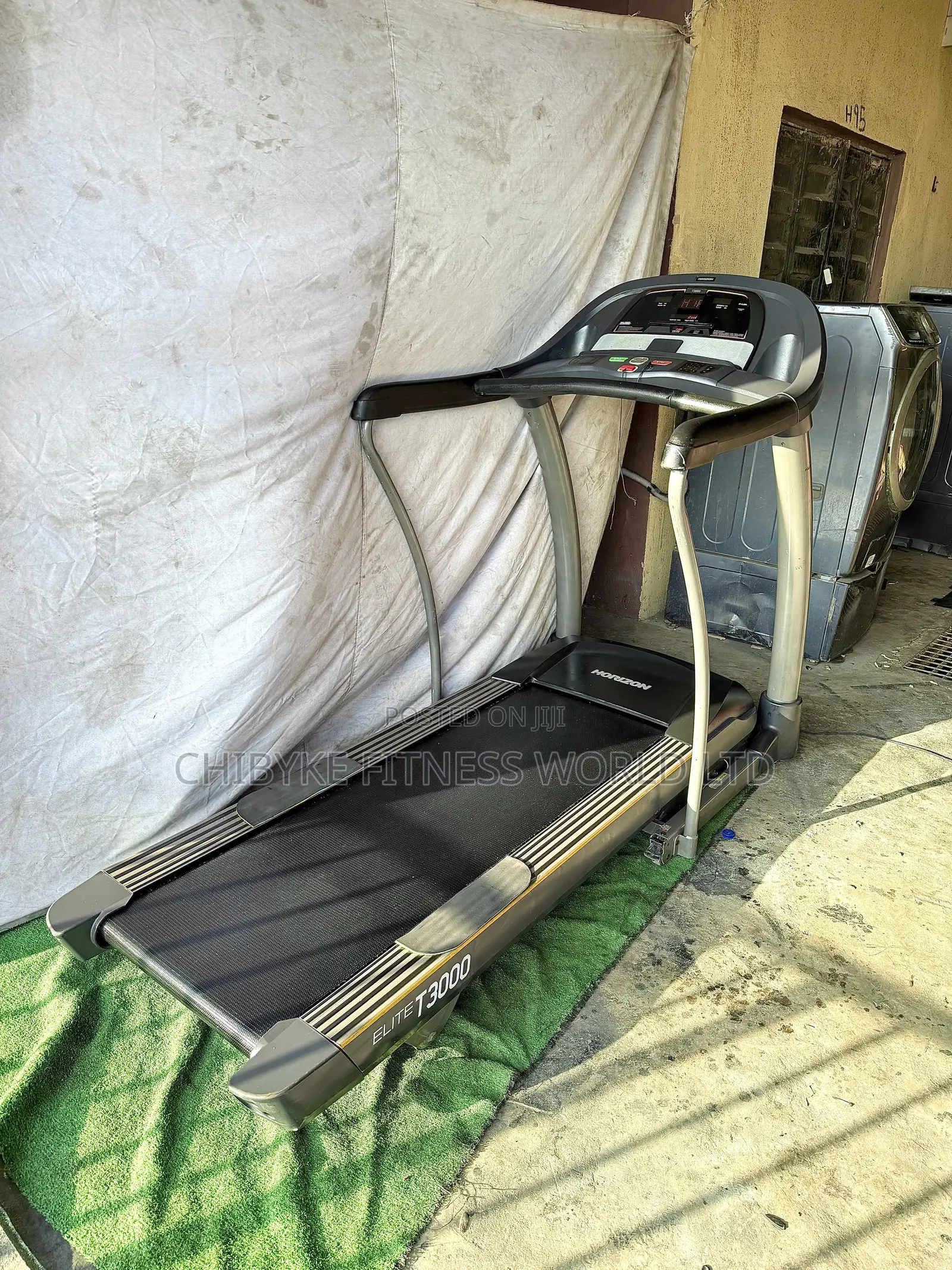 5hp Horizon T3000 Treadmill With Auto Incline ( 160kg User Weight )