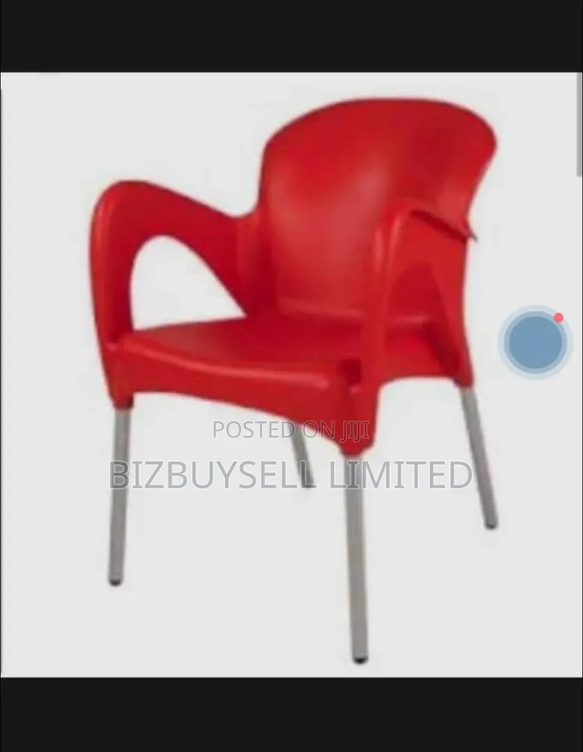 Restaurant and Outdoor Plastic Chair With Arm.
