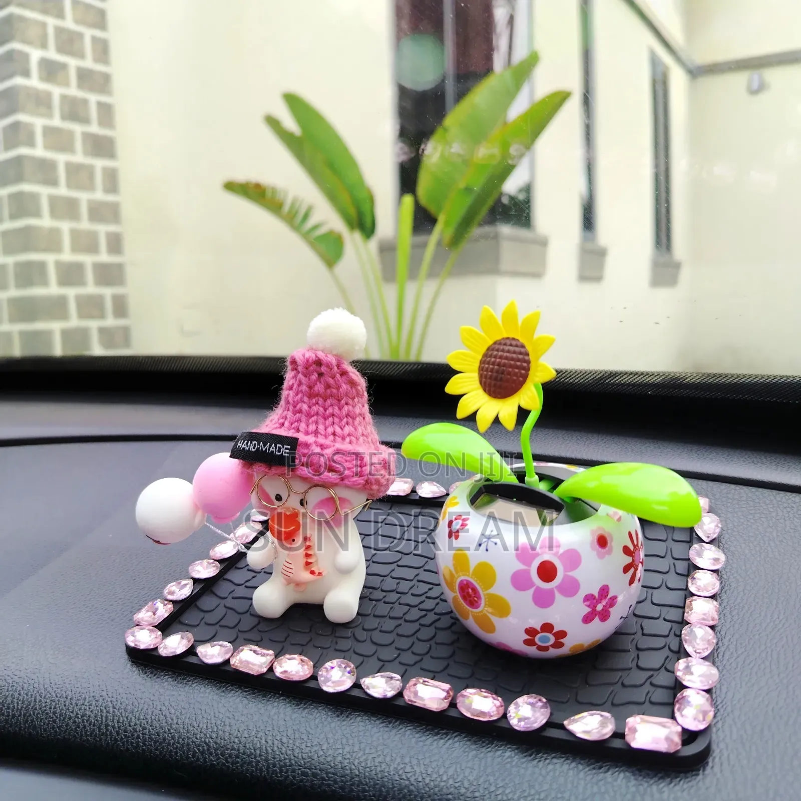 Car Ornaments Sunflower Decoration Solar Energy Moving Flowers Gift
