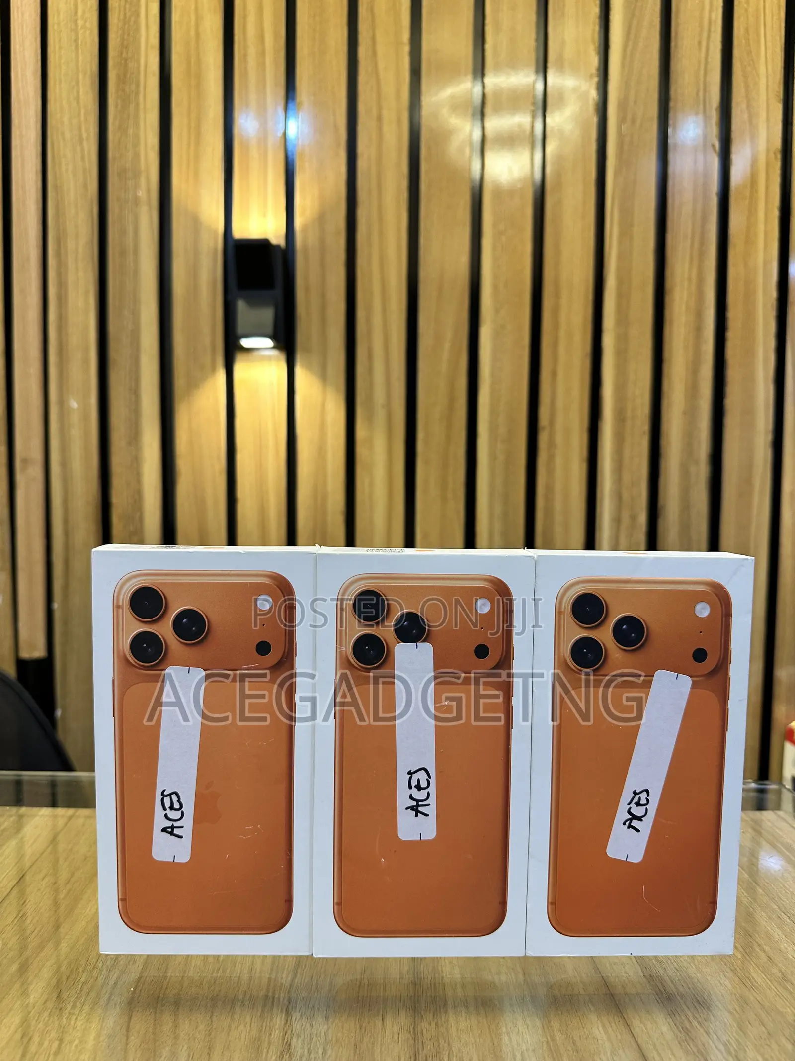 New Apple iPhone 17 Pro Max 1 TB Orange