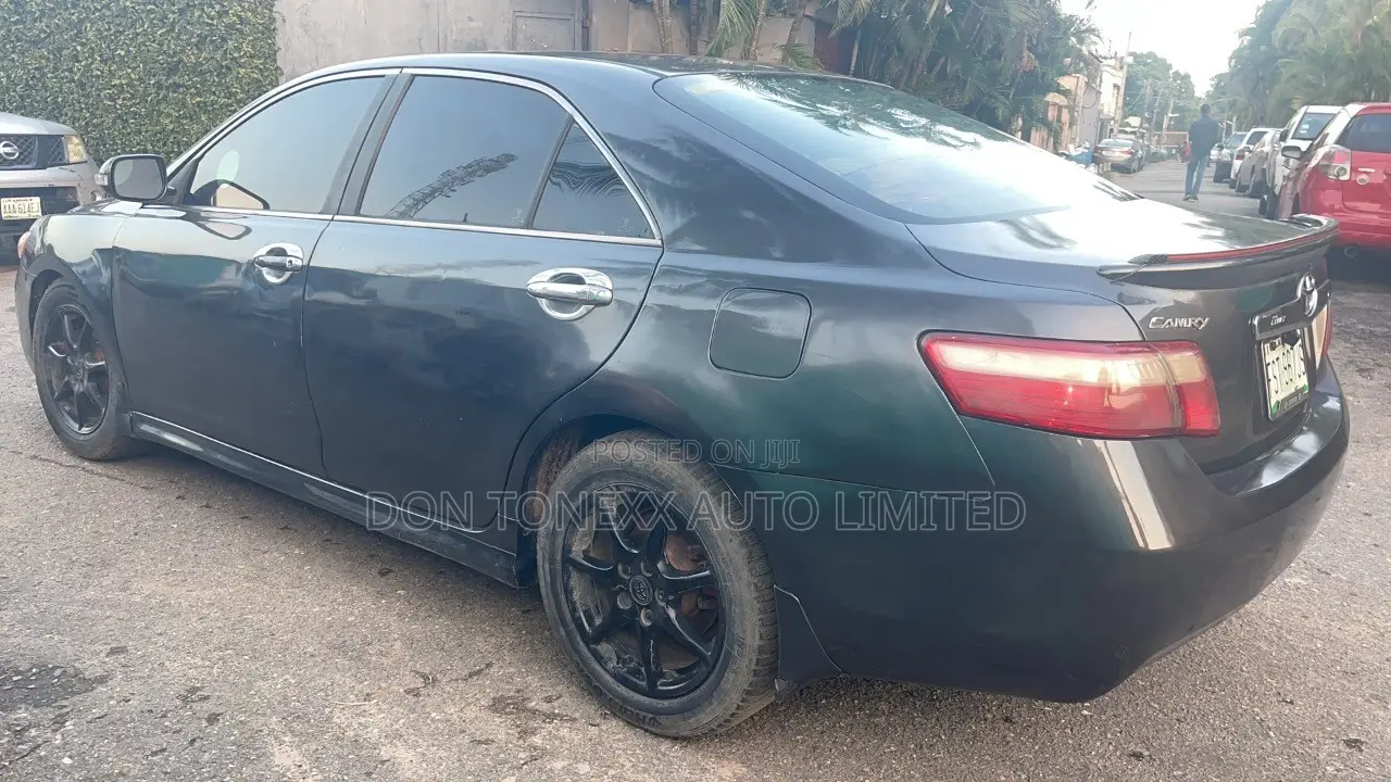 Toyota Camry 2.4 SE Automatic 2008 Gray