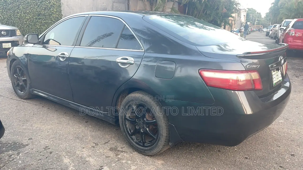 Toyota Camry 2.4 SE Automatic 2008 Gray