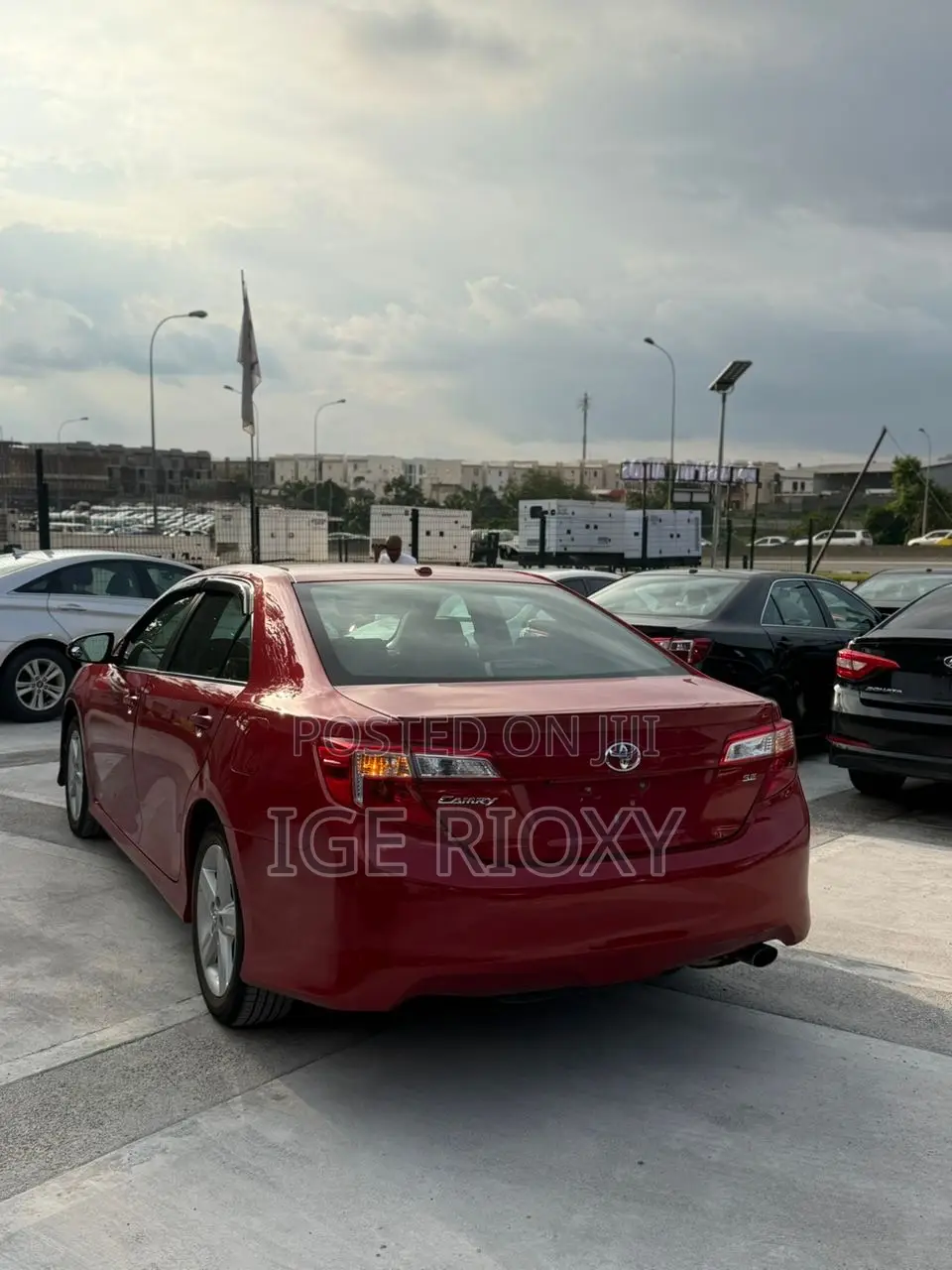 Toyota Camry SE 4dr Sedan (2.5L 4cyl 6A) 2013 Red