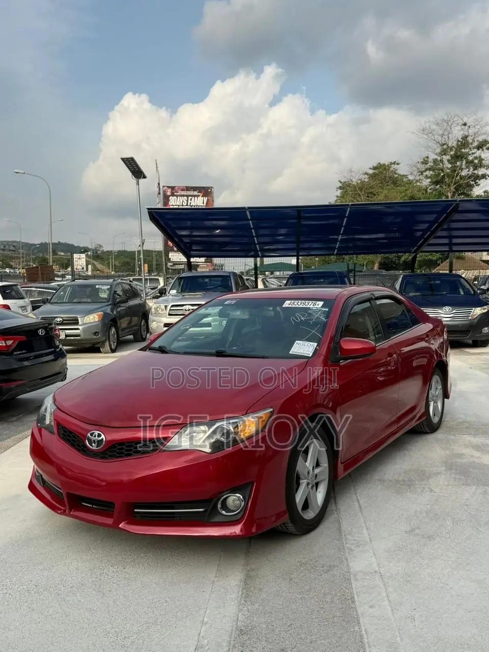 Toyota Camry SE 4dr Sedan (2.5L 4cyl 6A) 2013 Red