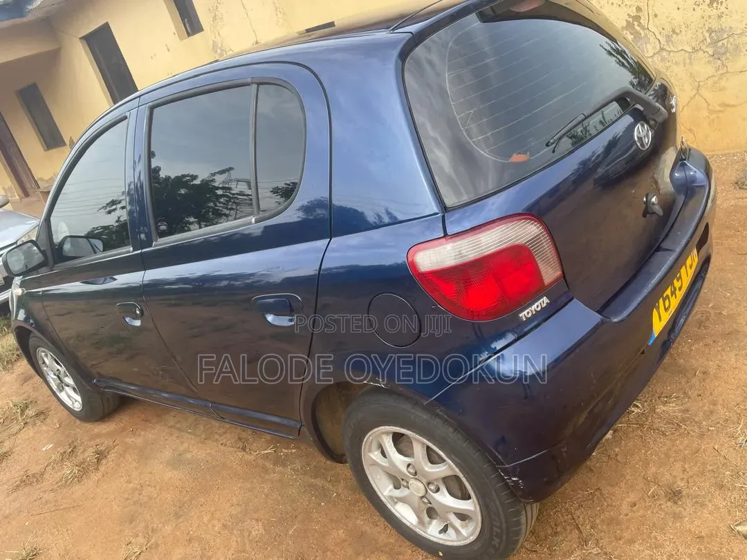 Toyota Yaris 2004 Blue