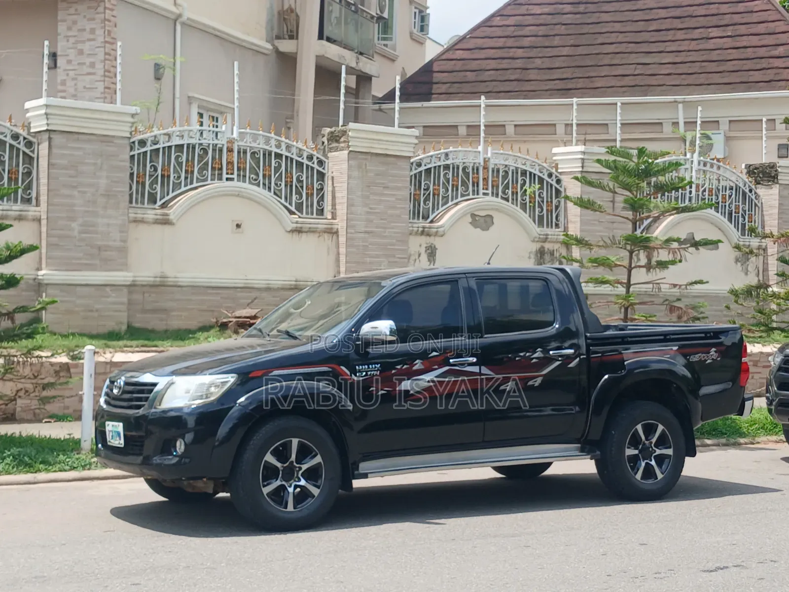 Toyota Hilux 2014 Black