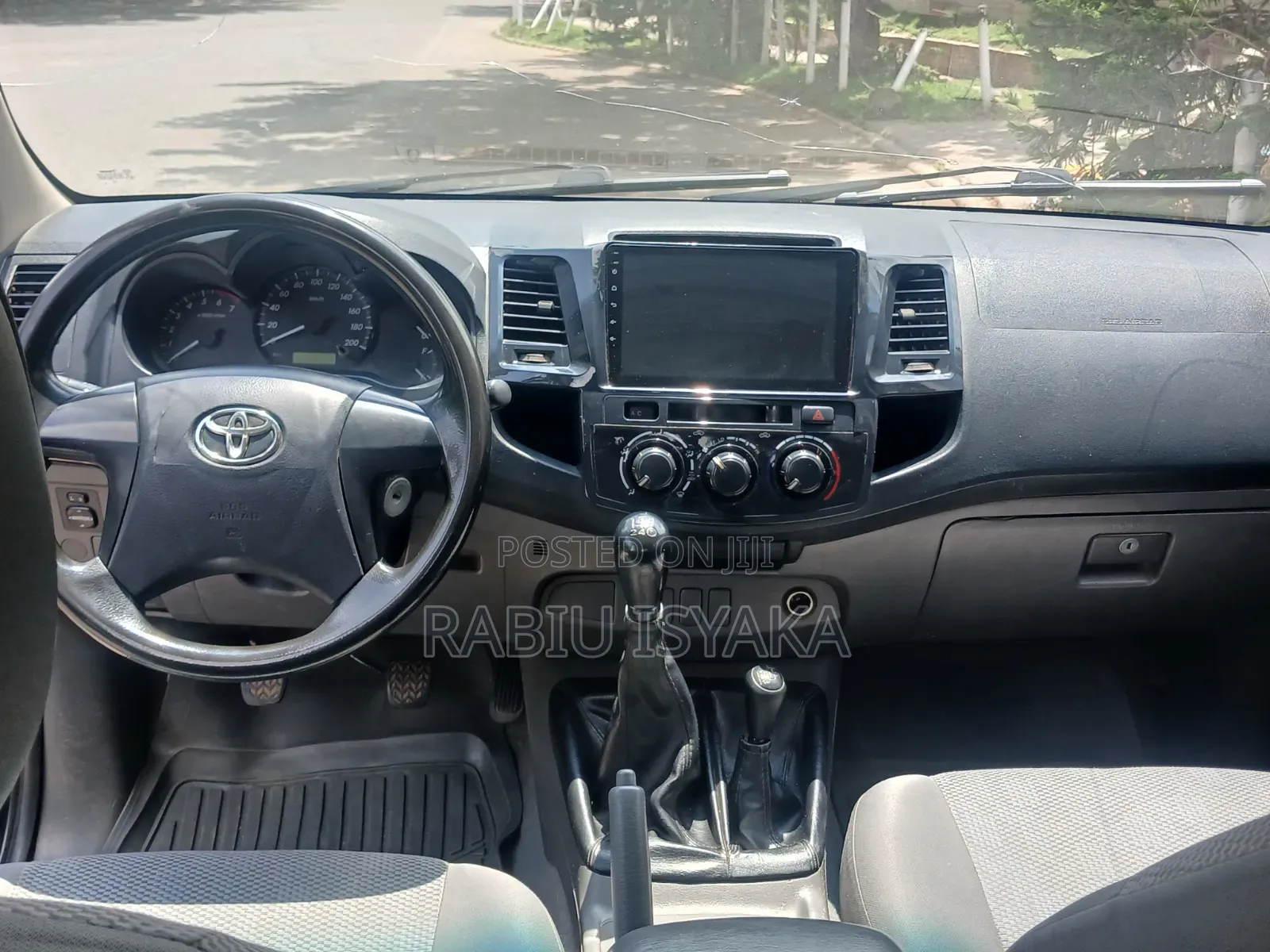 Toyota Hilux 2014 Black