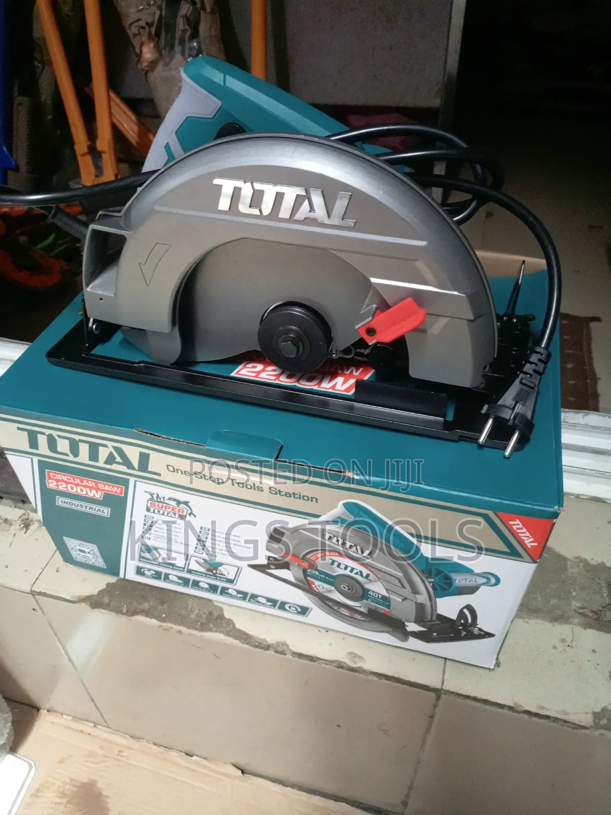 Total Circular Saw Machine 2200w