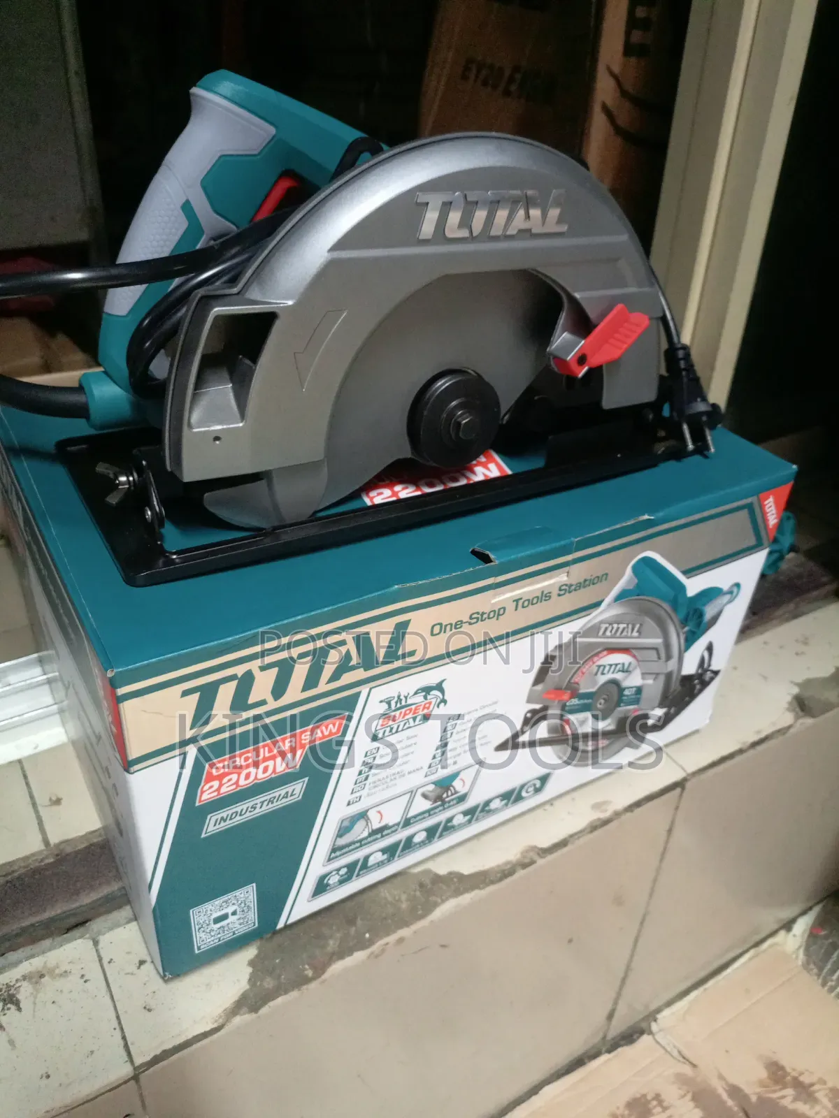 Total Circular Saw Machine 2200w