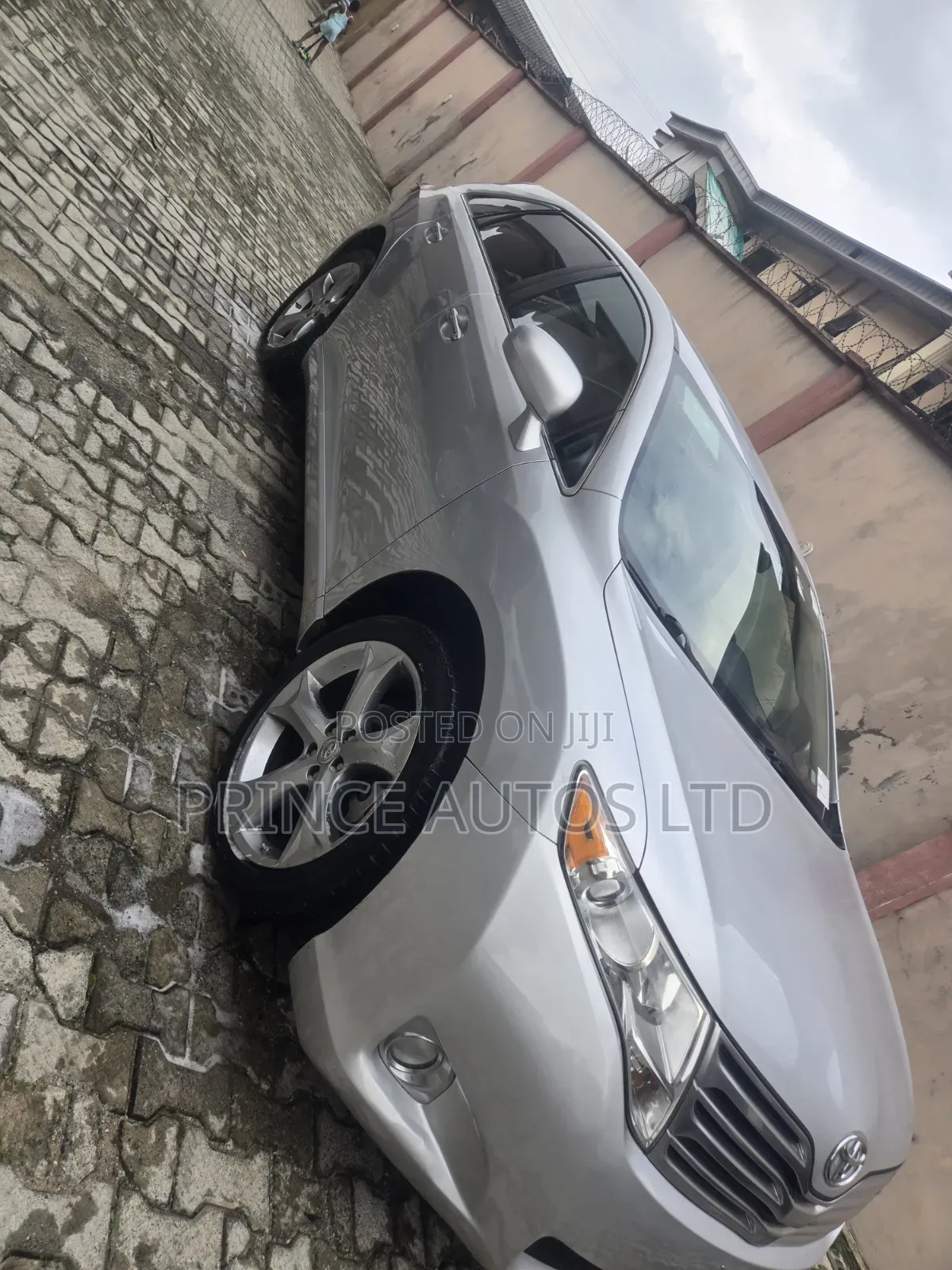 Toyota Venza 2010 Silver